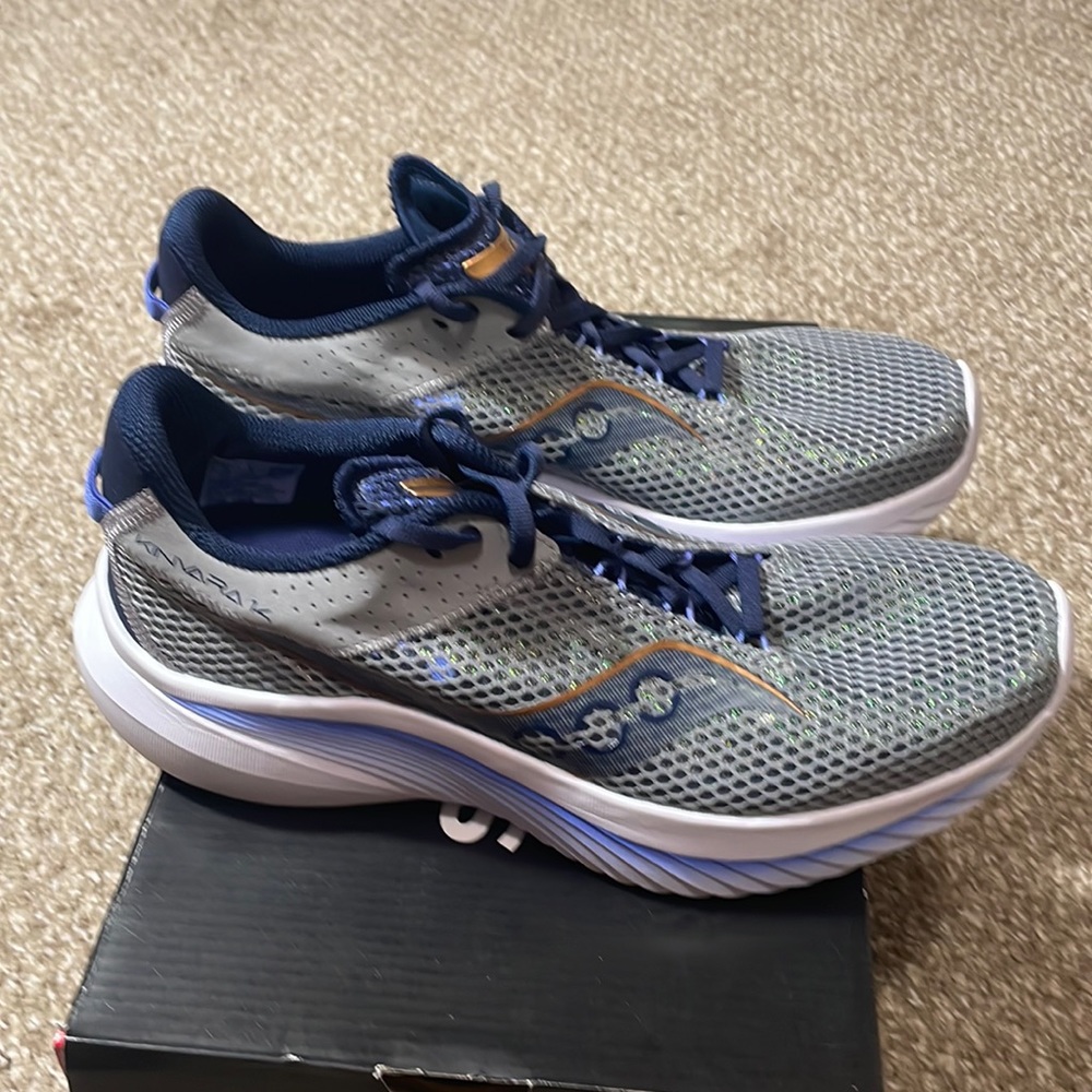 Saucony Kinvara 14 SIZE: 10